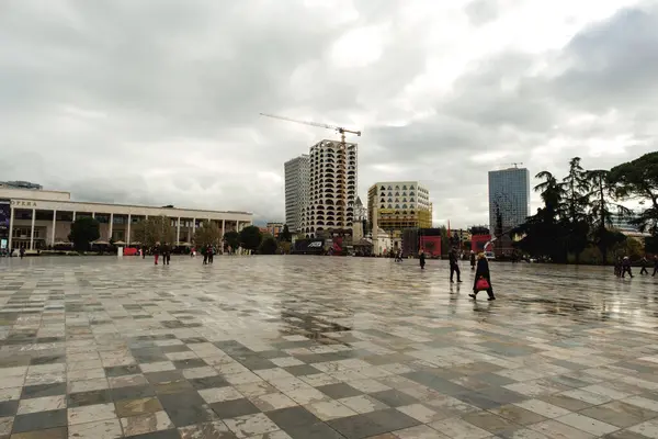 Tirana Albânia Novembro 2023 Uma Foto Praça Skanderbeg Mostrando Estátua — Fotografia de Stock