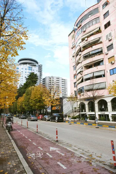 Tirana Albania November 2023 Juxtaposition Old Modern Buildings Blloku District — Stock Photo, Image