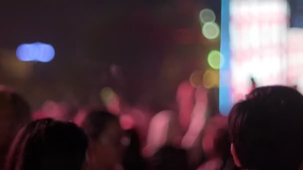 Momentos Fugaces Capturados Desenfoque Vibrante Concierto Tirana Espíritu Multitud Vivo — Vídeo de stock