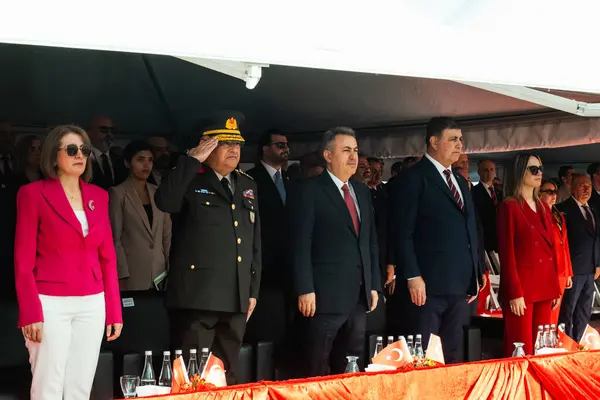 Izmir Turquía Abril 2024 Altos Funcionarios Incluido Comandante Del Cuerpo Fotos de stock libres de derechos