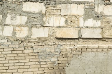 Modern arka planlar ya da yaratıcı tasarım projeleri için ideal, pürüzsüz, minimalist bir tasarıma sahip beyaz bir duvar..