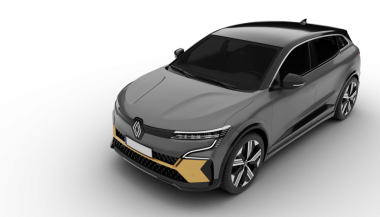 İzmir, Türkiye - 13 Aralık 2025: Şeffaf arkaplan, gri Renault Megane E-Tech ön sol açıda, aerodinamik çizgilerini ve modern tasarımı yüksek kalite 3 boyutlu bir tasarımı sergiliyor.