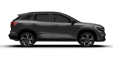 İzmir, Türkiye - 13 Nisan 2025: Renault Austral 2024 