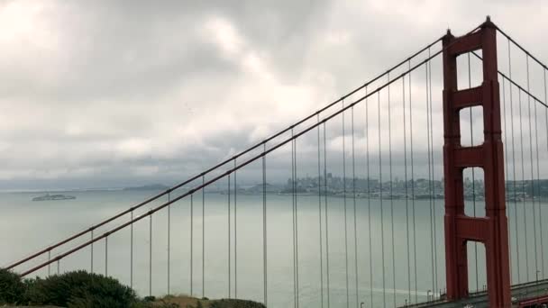 Schwenkbild Der Golden Gate Bridge Alcatraz Und San Francisco Vom — Stockvideo
