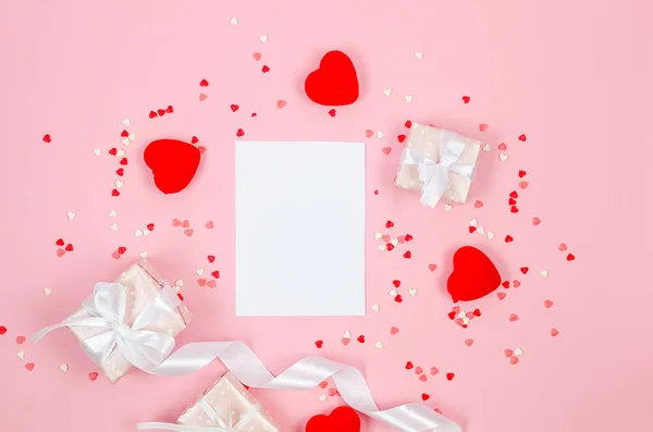 Empty White Paper Blank Gifts Boxes Many Hearts Light Pink — Fotografia de Stock