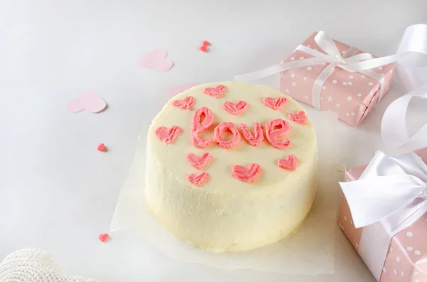 Традиционный Торт Бенто Розовой Надписью Любовь Светлом Фоне Торт День — стоковое фото