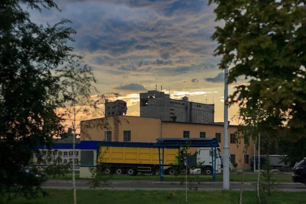 Война Украине 2023 Здание Повреждено Беспилотным Летательным Аппаратом Гражданская Инфраструктура — стоковое фото