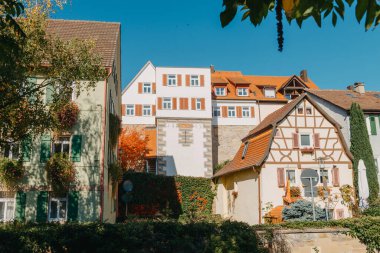 Eski ulusal Alman kasaba evi. Old Town renkli ve iyi korunmuş binalarla dolu. Baden-Wurttemberg, Almanya 'nın güneybatısında bulunan bir eyalettir. Kara Orman, bilinen adıyla