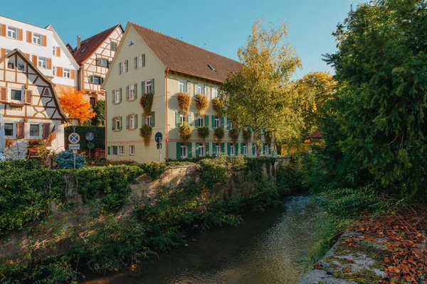 독일의 주택이지 타운은 다채롭고 건물들로 바덴뷔르템베르크 Baden Wurttemberg 프랑스와 스위스와 — 스톡 사진