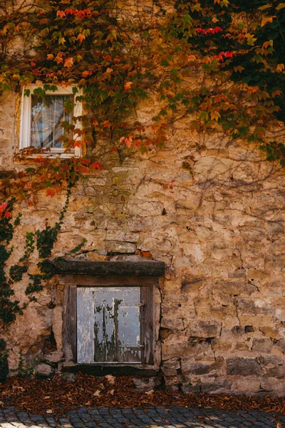 Old Vintage Pedesaan Jerman Lusuh Rumah Kecil Dengan Warna Warni — Stok Foto