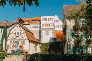 Eski ulusal Alman kasaba evi. Old Town renkli ve iyi korunmuş binalarla dolu. Baden-Wurttemberg, Almanya 'nın güneybatısında bulunan bir eyalettir. Kara Orman, bilinen adıyla