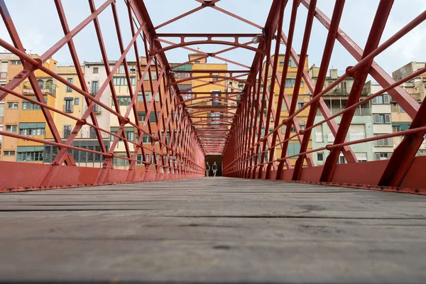 スペイン カタルーニャ州ジローナの橋 ギュスターヴ エッフェルがスペイン カタルーニャ州ジローナの1年川に架けたエッフェル橋 — ストック写真