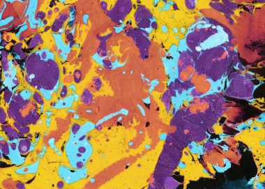 Canlı mor, turuncu ve turkuaz kıvrımlı soyut sanat eserleri modern dışavurumsal tasarım kullanımı için dinamik hareket ve dokulu derinlik oluşturur..