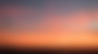 Mor ve kahverengi ışık ile soyut altın serbest biçim gradyan.