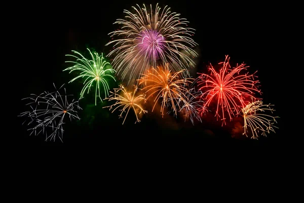 Kleurrijke Vuurwerk Viering Nacht Lucht Achtergrond Vuurwerk Template Met Zwarte — Stockfoto