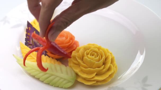 Ταϊλανδικό Λαχανικό Σκάλισμα Περιέχει Πολλά Είδη Λαχανικών Πολλά Χρώματα Τοποθετημένα — Αρχείο Βίντεο