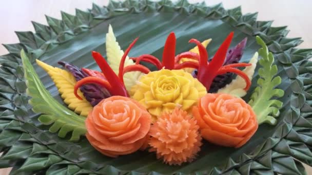 Ταϊλανδέζικο Φυτικό Σκάλισμα Περιέχει Πολλά Είδη Λαχανικών Πολλά Χρώματα Τοποθετημένα — Αρχείο Βίντεο