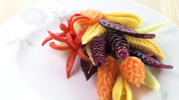 Ταϊλανδέζικο Φυτικό Σκάλισμα Περιέχει Πολλά Είδη Λαχανικών Πολλά Χρώματα Τοποθετημένα — Αρχείο Βίντεο