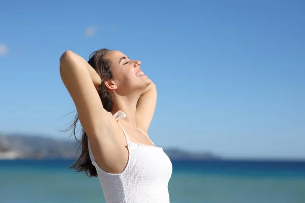 Profil Einer Glücklichen Frau Weißem Dres Die Strand Frische Luft — Stockfoto