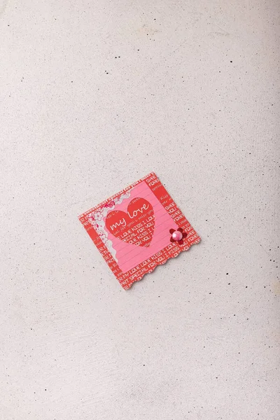 Fevereiro Dia Dos Namorados Cartão Postal Com Coração Rosa Sobre — Fotografia de Stock