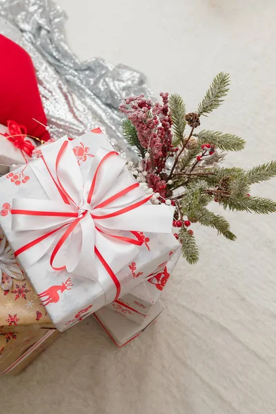 Wrapped Present Box White Fir Branches Red Berries White Paper — Stock Photo, Image