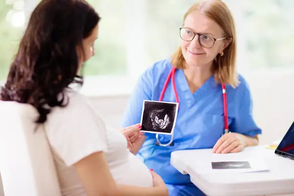 Doctor Examining Pregnant Woman Pregnancy Check Young Asian Female Gynecologist — Stock Photo, Image