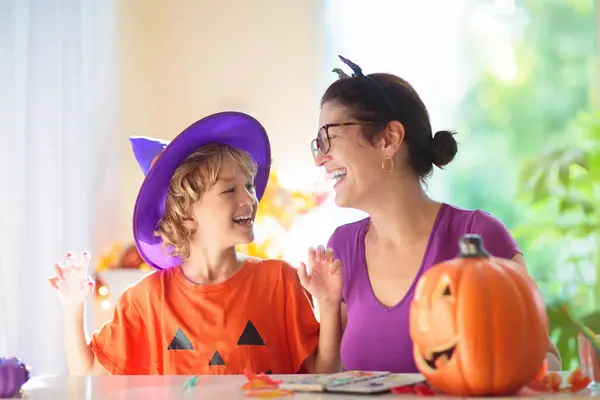 Family Decorating Home Halloween Celebration Halloween Arts Crafts Kids Trick Royalty Free Stock Images