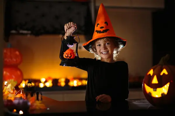 Rodzinny Wystrój Domu Halloween Sztuka Rzemiosło Halloween Dla Dzieci Sztuczka Zdjęcie Stockowe