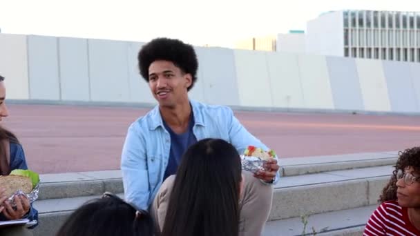 Happy Multiracial Young People Talking Entering Class — Vídeo de Stock
