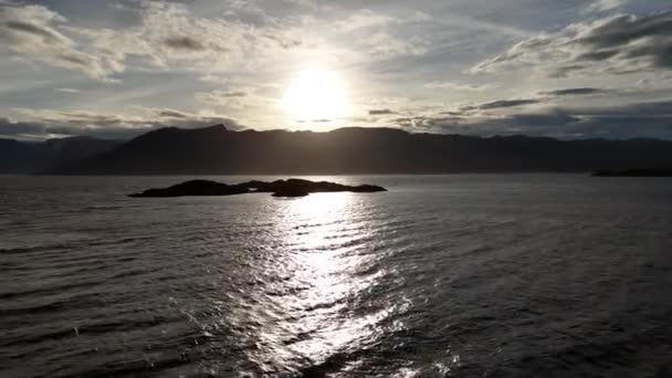 Tramonto Fiordo Norvegese Crepuscolo Drone Colpo — Video Stock