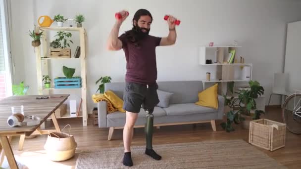 Man Amputated Leg Prosthesis Sport Home Weights Dumbbells — Stock Video