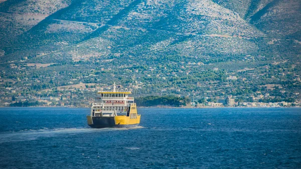 Flat Yellow Ferry Boat Traveling Eretria Town Evoia Iasland Greece — Stock Photo, Image