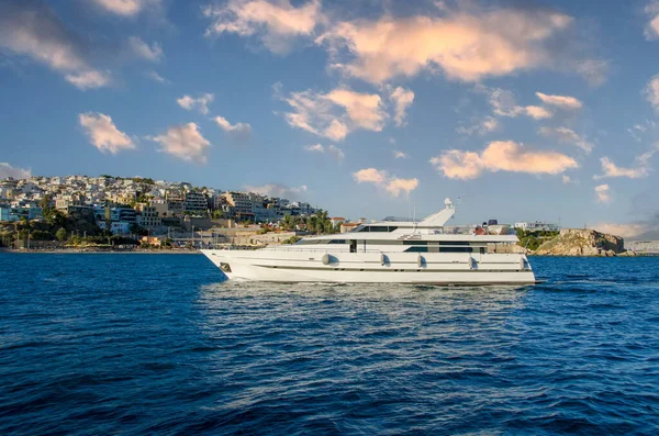 Barco Lujo Que Entra Marina Zeas Pireo Grecia — Foto de Stock