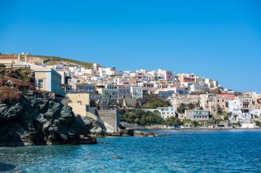 Syros Adası, Kiklad Adaları, Ege Denizi ve Yunanistan 'daki mimarinin güzel manzarası