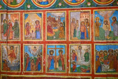 Romanai 'de boyanmış bir ortodoks kalıntısı