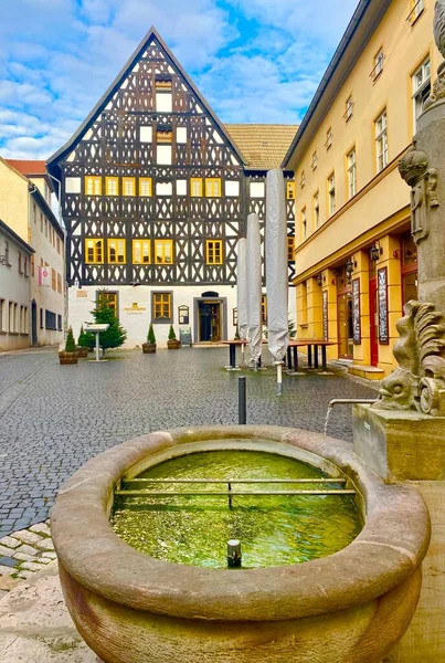 ドイツのワイマールの魅力的な旧市街 — ストック写真