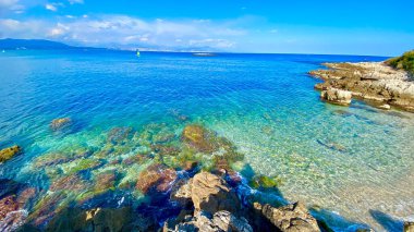 Antibes sahilinden deniz manzarası