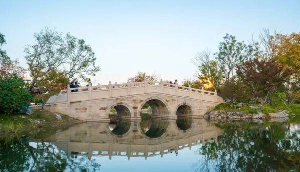 Şangay 'daki köprü. 