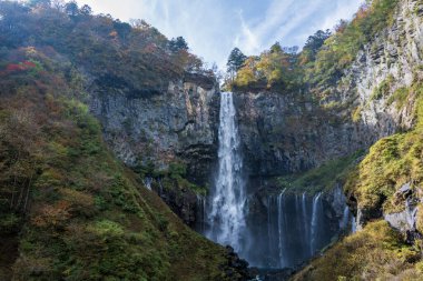 Sonbaharda ve Japonya 'da NIKKON' a seyahat