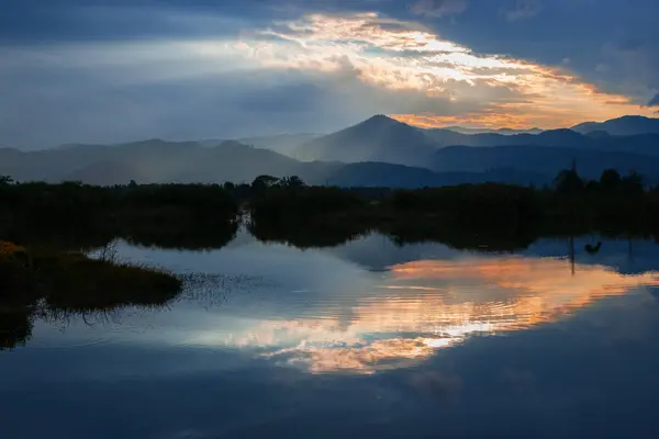 Çin 'de gün batımlı manzara