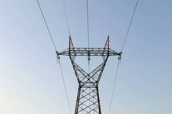 Elektrisk Påle Betong Med Stålkabler Blå Himmel Med Kopirom – stockfoto