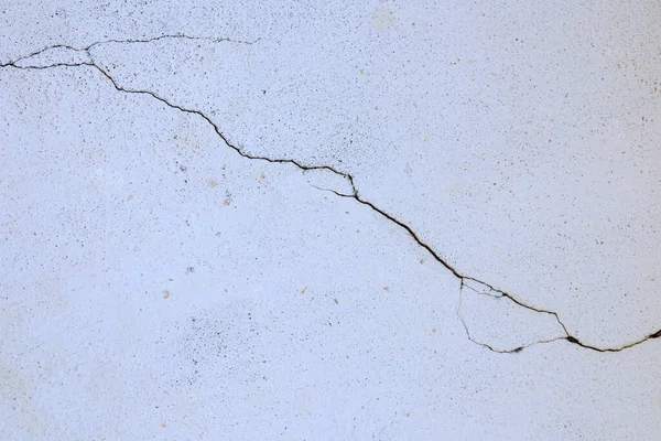 Maanjäristyksen Säröilemän Valkoiseksi Maalatun Rakennuksen Seinä Tausta — kuvapankkivalokuva