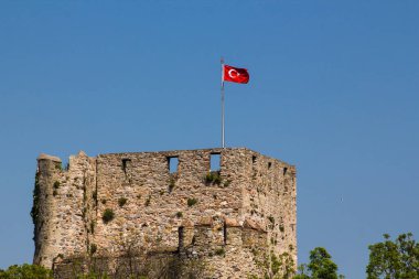 Anadolu Şatosu veya Anadolu Hisari Sultan I. Beyazit döneminde 1394 yılında inşa edilmiştir ve İstanbul 'daki ilk Osmanlı Şatosu' dur.