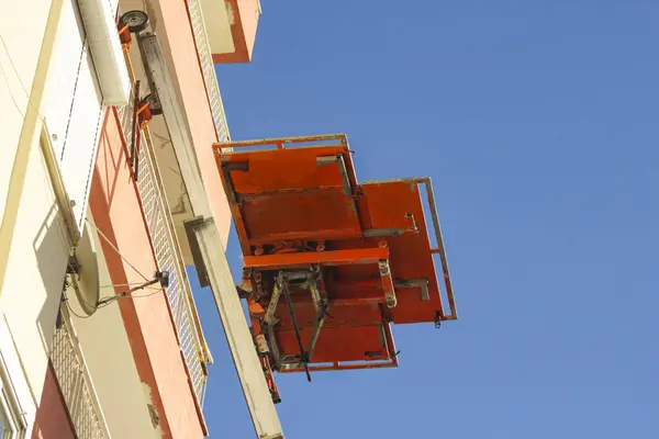 Lift Bergerak Untuk Membawa Barang Barang Rumah Tangga Gedung Gedung Stok Foto Bebas Royalti