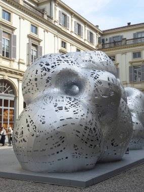 Milan Tasarım Haftası - Nisan 2023 - Marc Fornes 'in stüdyosunun devasa çelik tesisi Thevery many