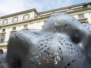 Milan Tasarım Haftası - Nisan 2023 - Marc Fornes 'in stüdyosunun devasa çelik tesisi Thevery many