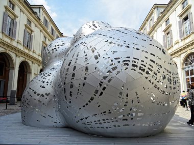 Milan Tasarım Haftası - Nisan 2023 - Marc Fornes 'in stüdyosunun devasa çelik tesisi Thevery many