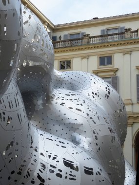 Milan Tasarım Haftası - Nisan 2023 - Marc Fornes 'in stüdyosunun devasa çelik tesisi Thevery many