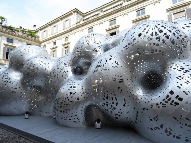 Milan Tasarım Haftası - Nisan 2023 - Marc Fornes 'in stüdyosunun devasa çelik tesisi Thevery many