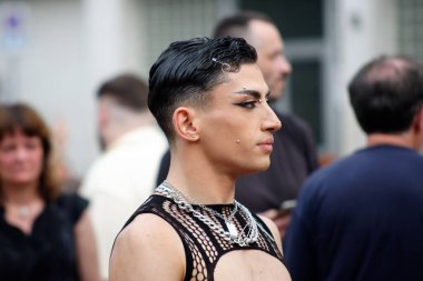 29 Haziran 2024 Milano Pride, İtalya 'nın Milano şehrinde lezbiyen, eşcinsel, biseksüel, transseksüel, aseksüel, eşcinseller ve onların müttefikleri için düzenlenen bir geçit törenidir..